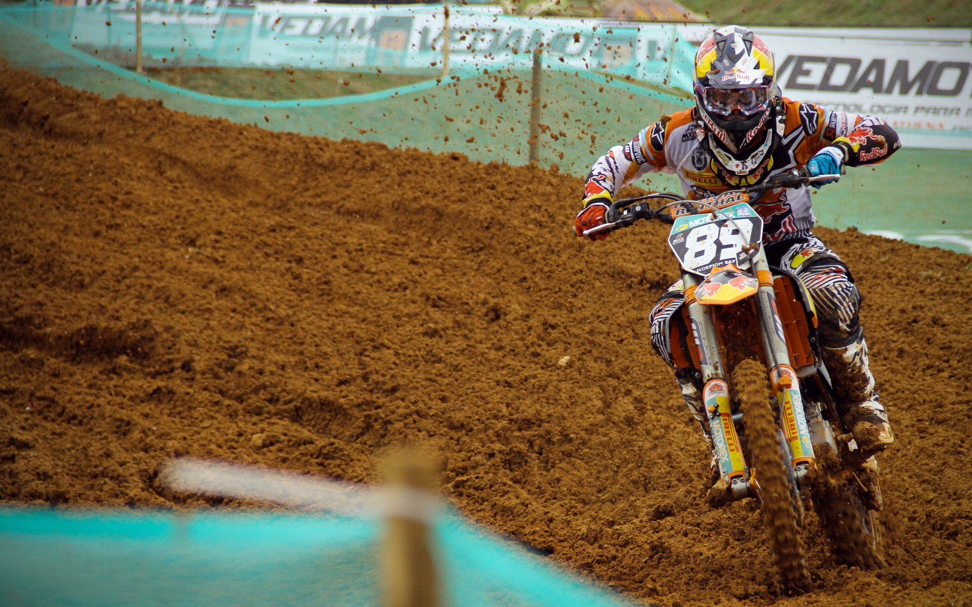 《跨国电竞比赛中的文化碰撞与合作》，跨境电竞